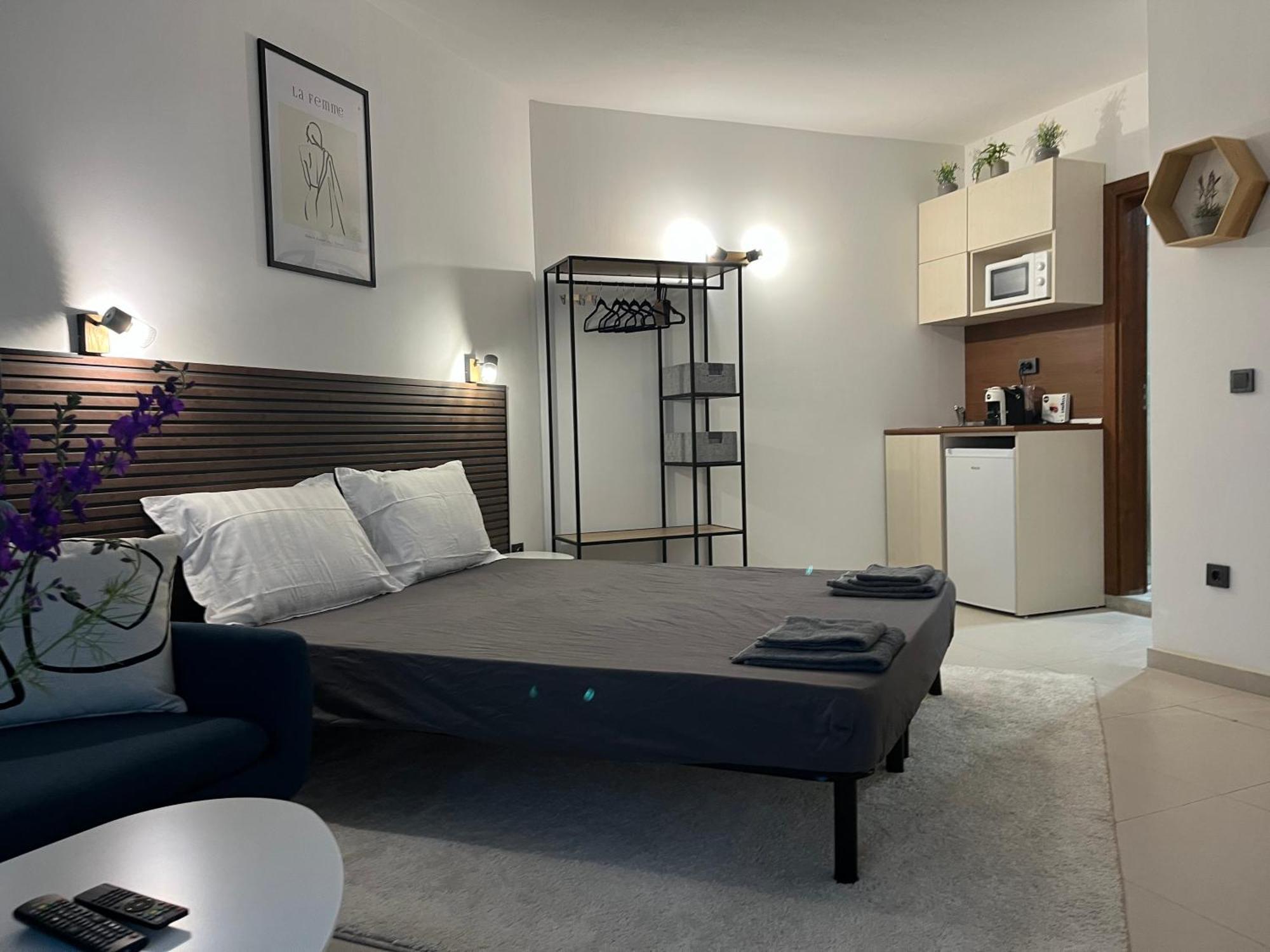 Golf Coast Boutique Studio With Sea View Topola Εξωτερικό φωτογραφία